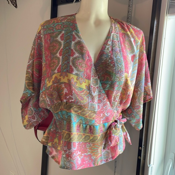 Pretty Paisley Wrap Topper with Inside waist button and ties - Picture 2 of 9